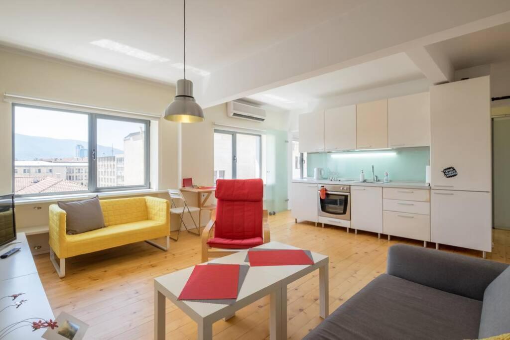 Home Is Where The Heart Is ~ 1-Bdr Central Charm Sofia Eksteriør billede